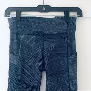 Lululemon Leggings - Navy Geometric Pattern - Sz 4